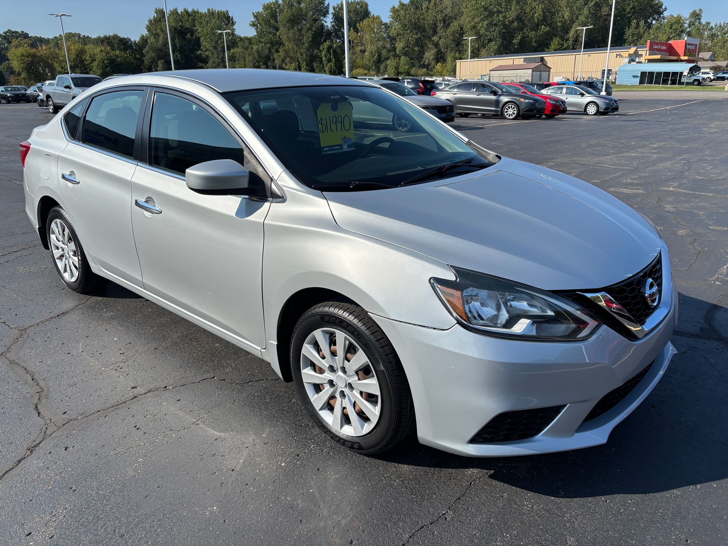 2016 Nissan Sentra S photo 2