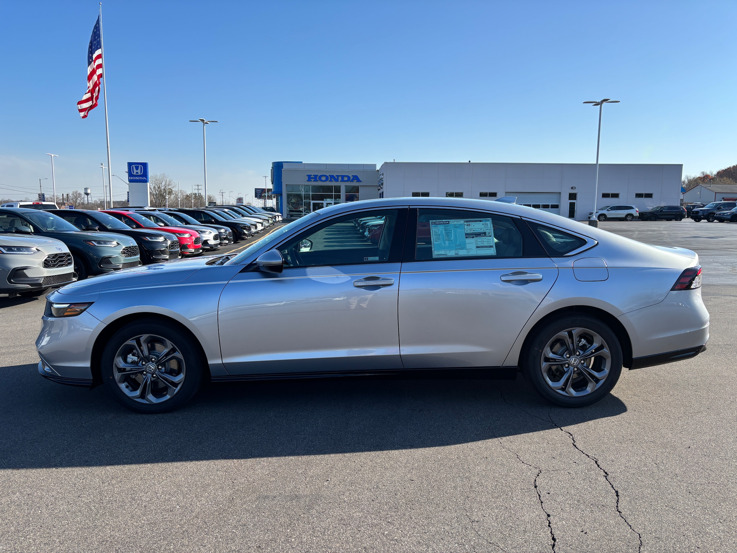 2025 Honda Accord Hybrid EX-L's photo