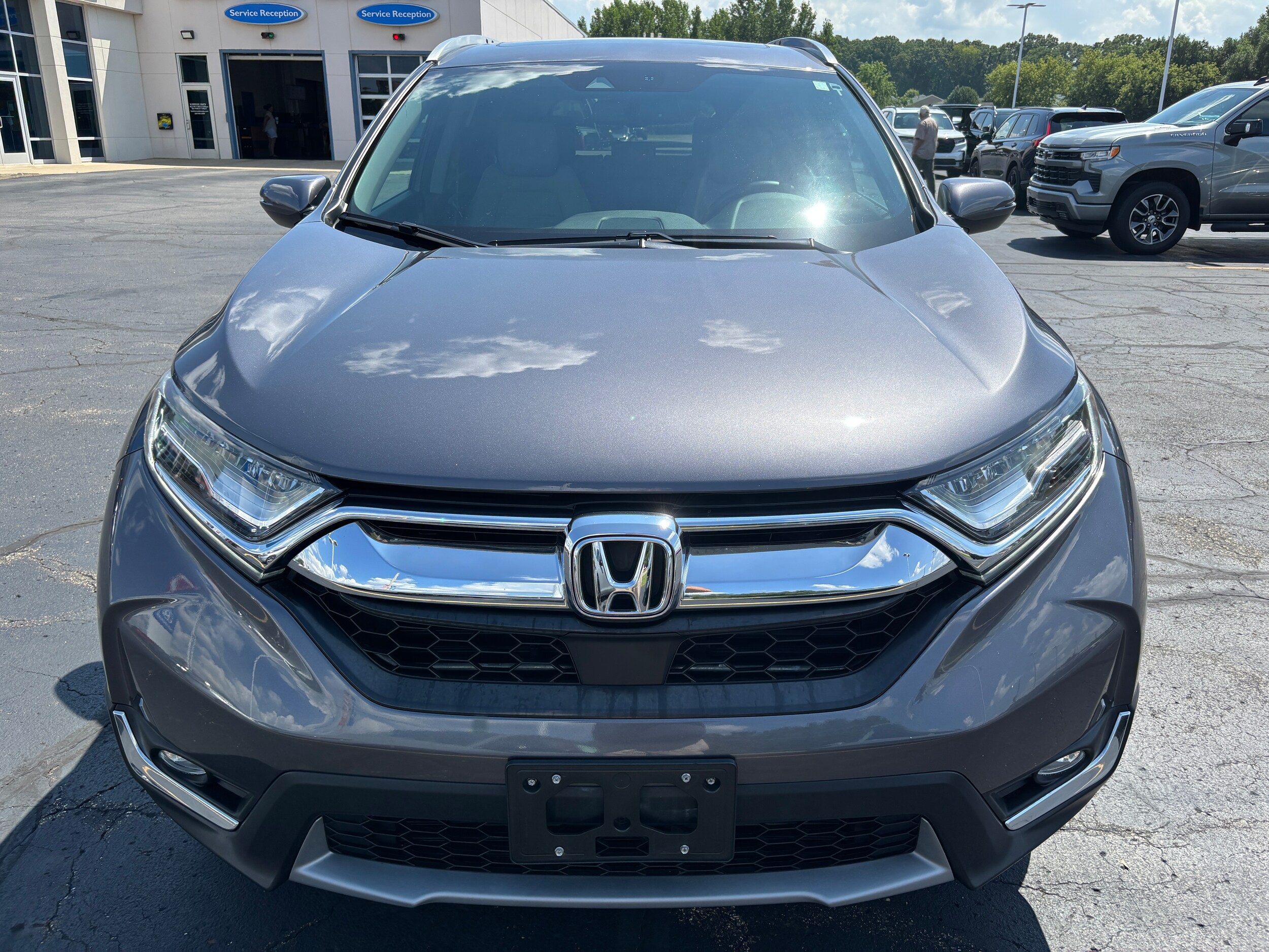 2017 Honda CR-V Touring photo 2