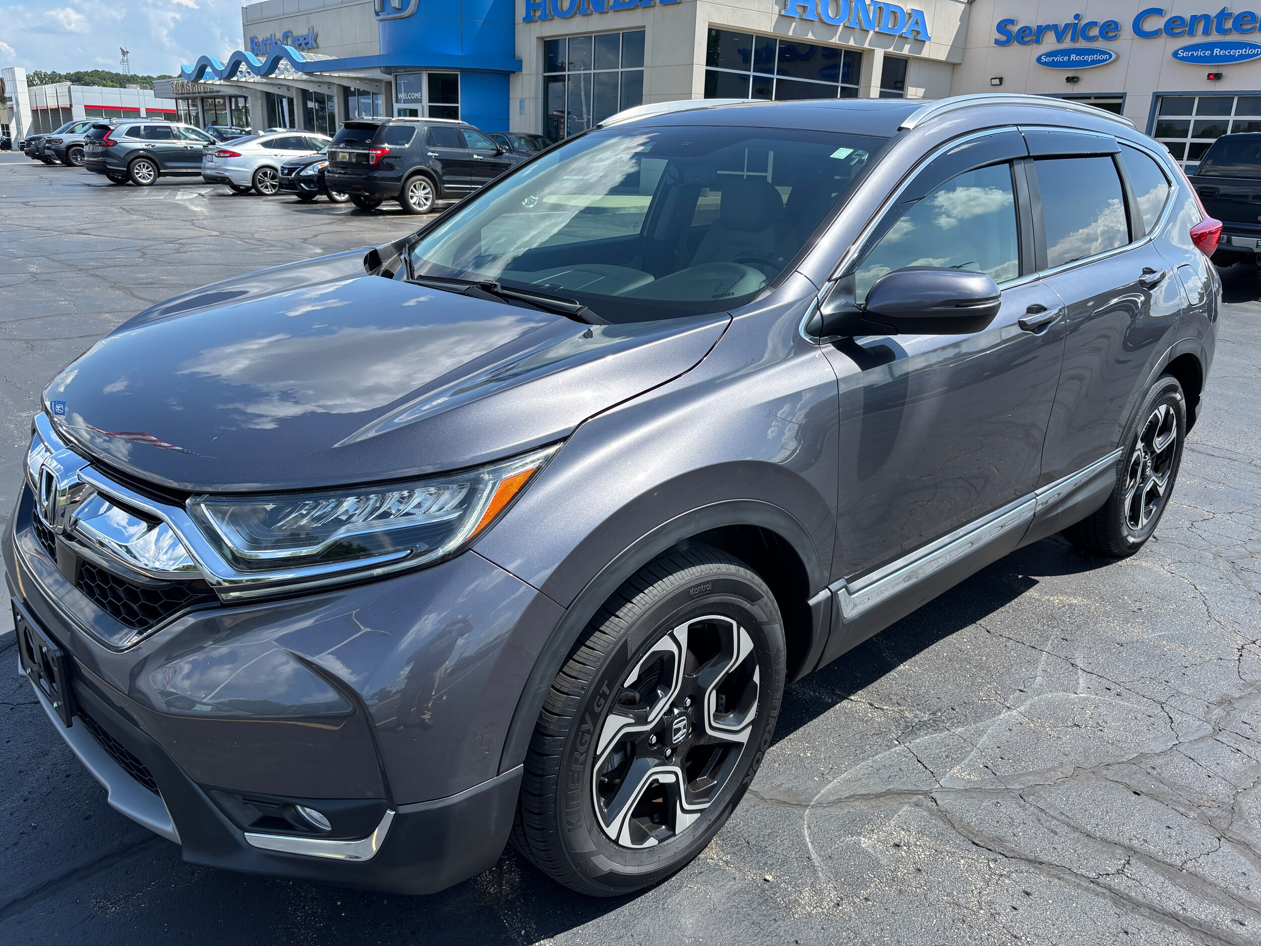 2017 Honda CR-V Touring photo 3