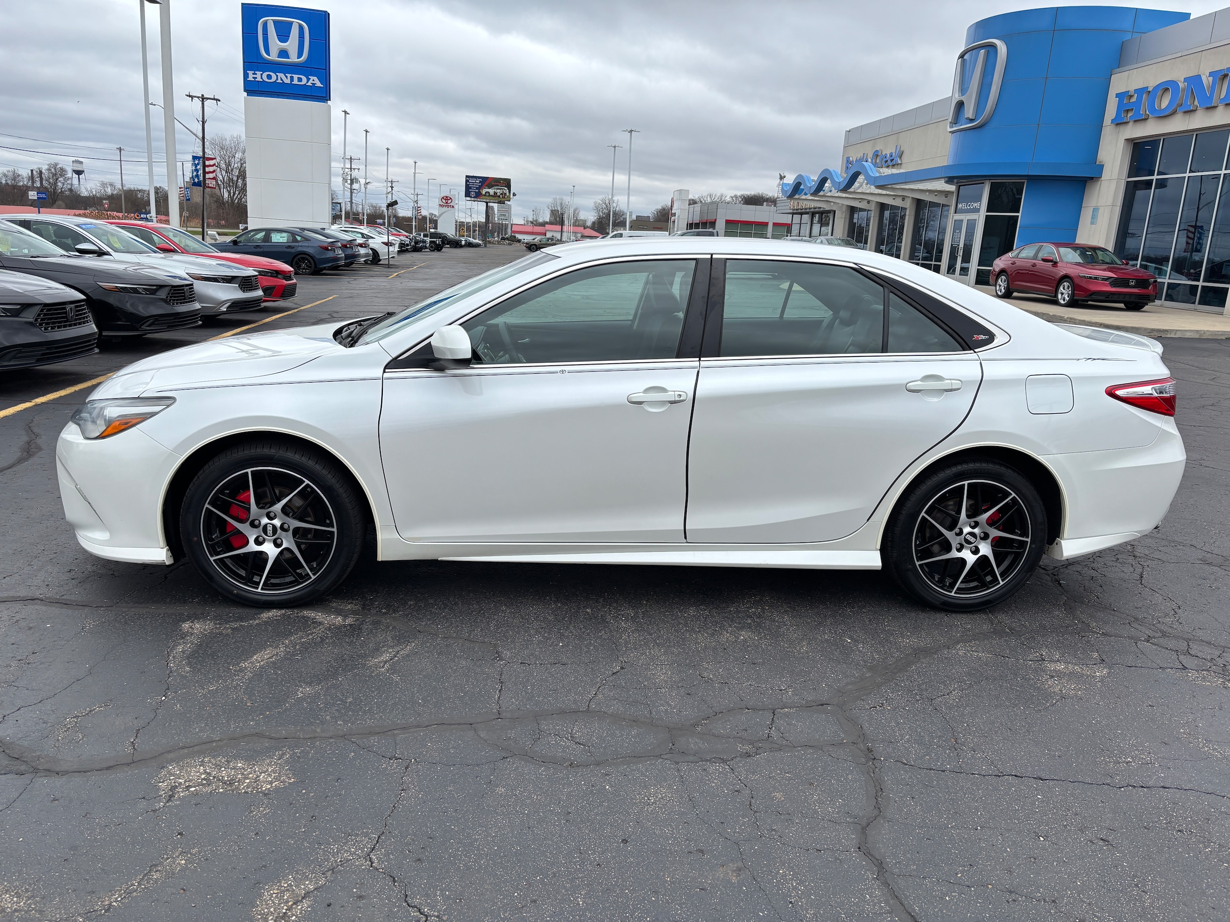 2016 Toyota Camry Special Edition