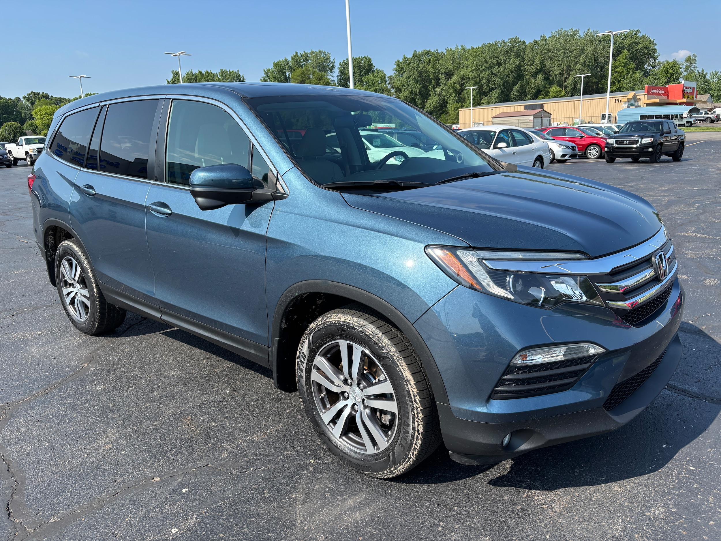 Certified 2017 Honda Pilot EX-L with VIN 5FNYF6H52HB080080 for sale in Battle Creek, MI