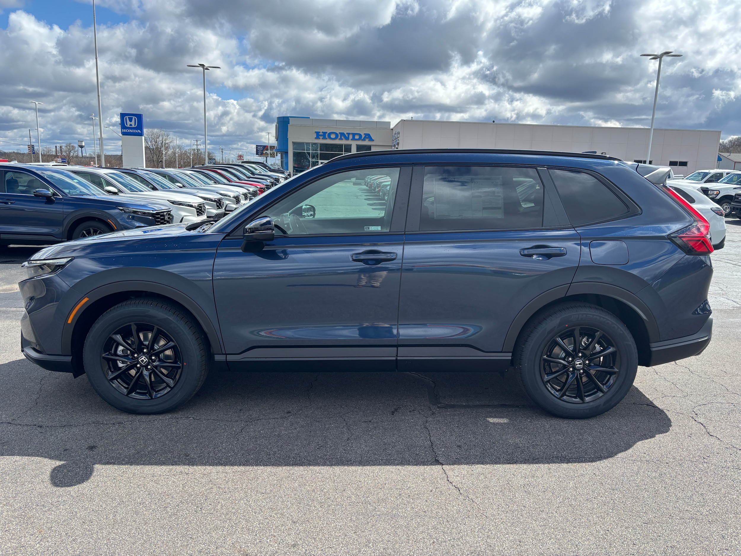 2026 Honda CR-V Hybrid Sport-L AWD's photo