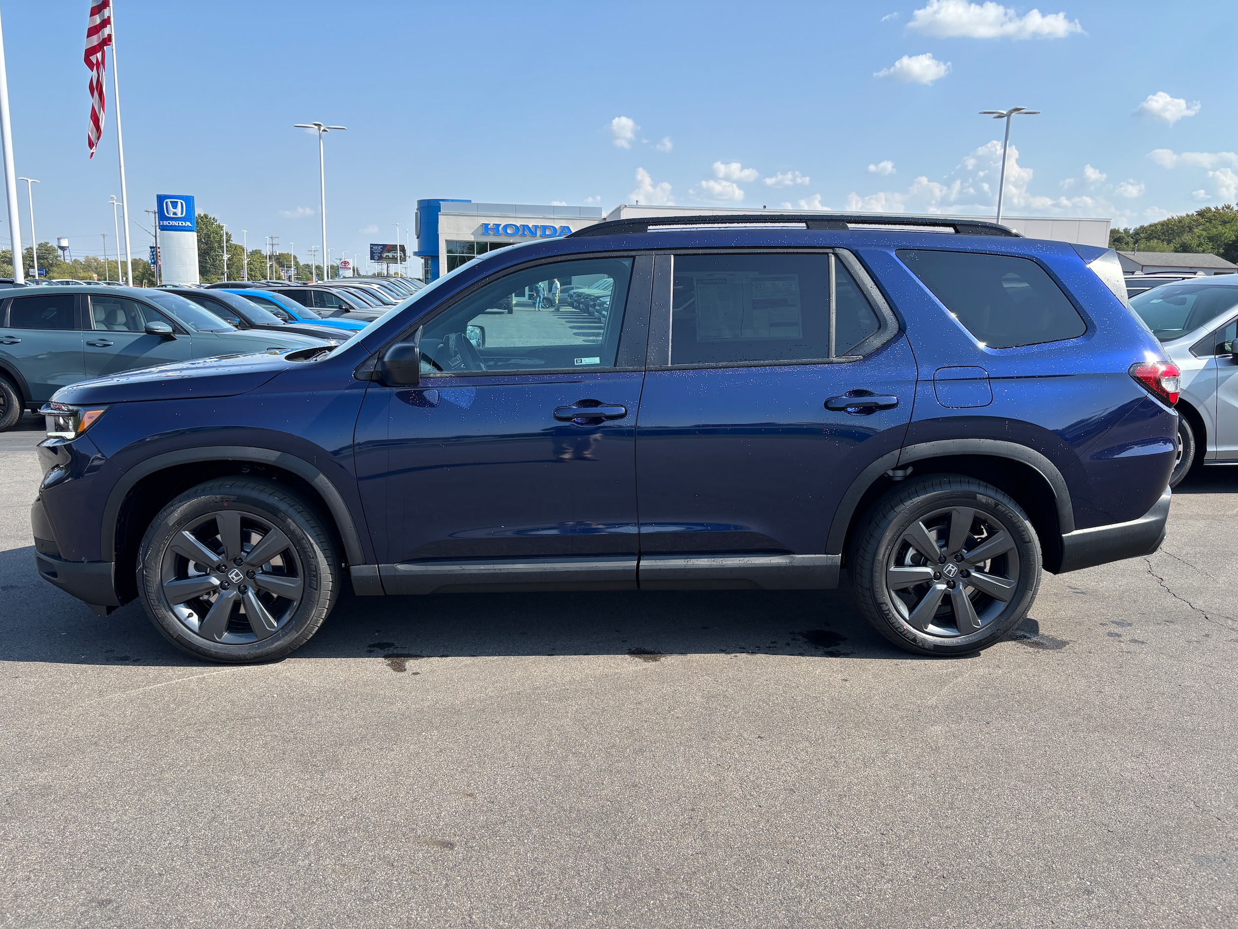 2025 Honda Pilot Sport's photo