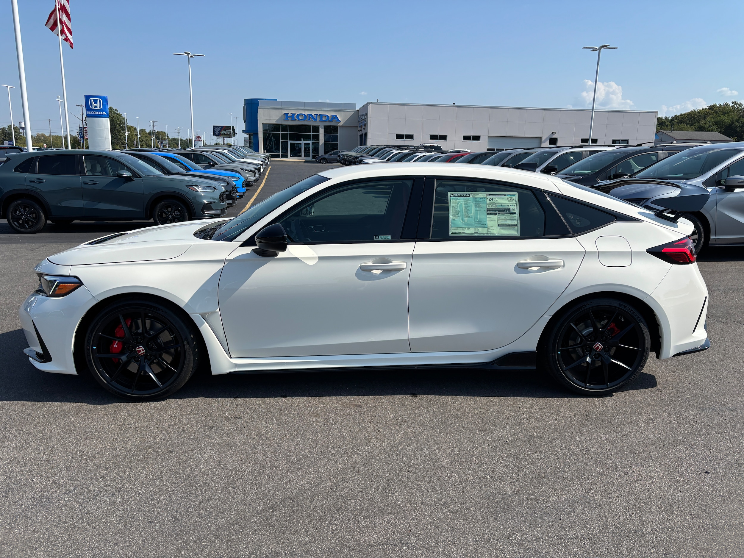 2025 Honda Civic Hatchback Type-R's photo