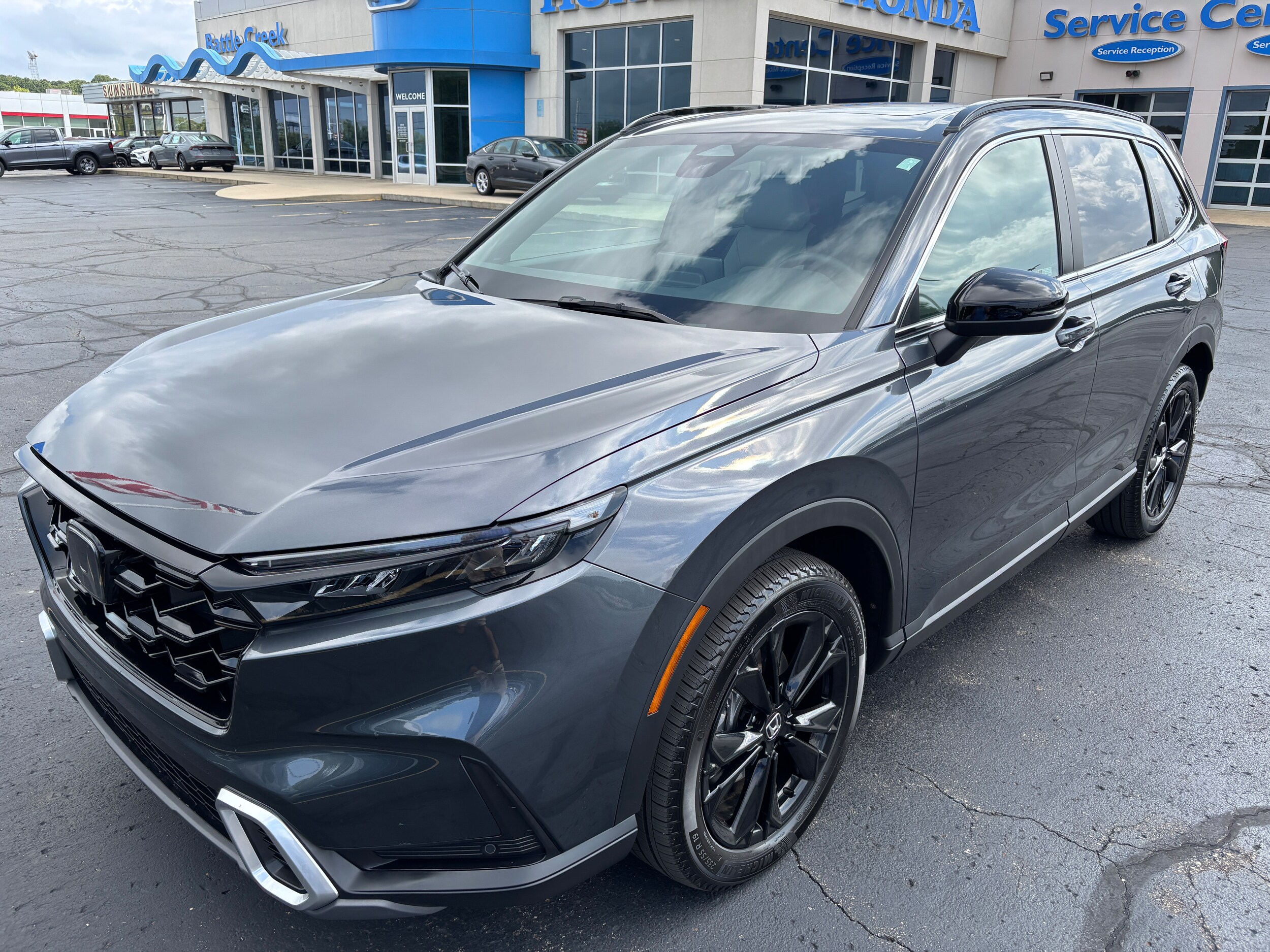 2023 Honda CR-V Hybrid Sport Touring photo 3