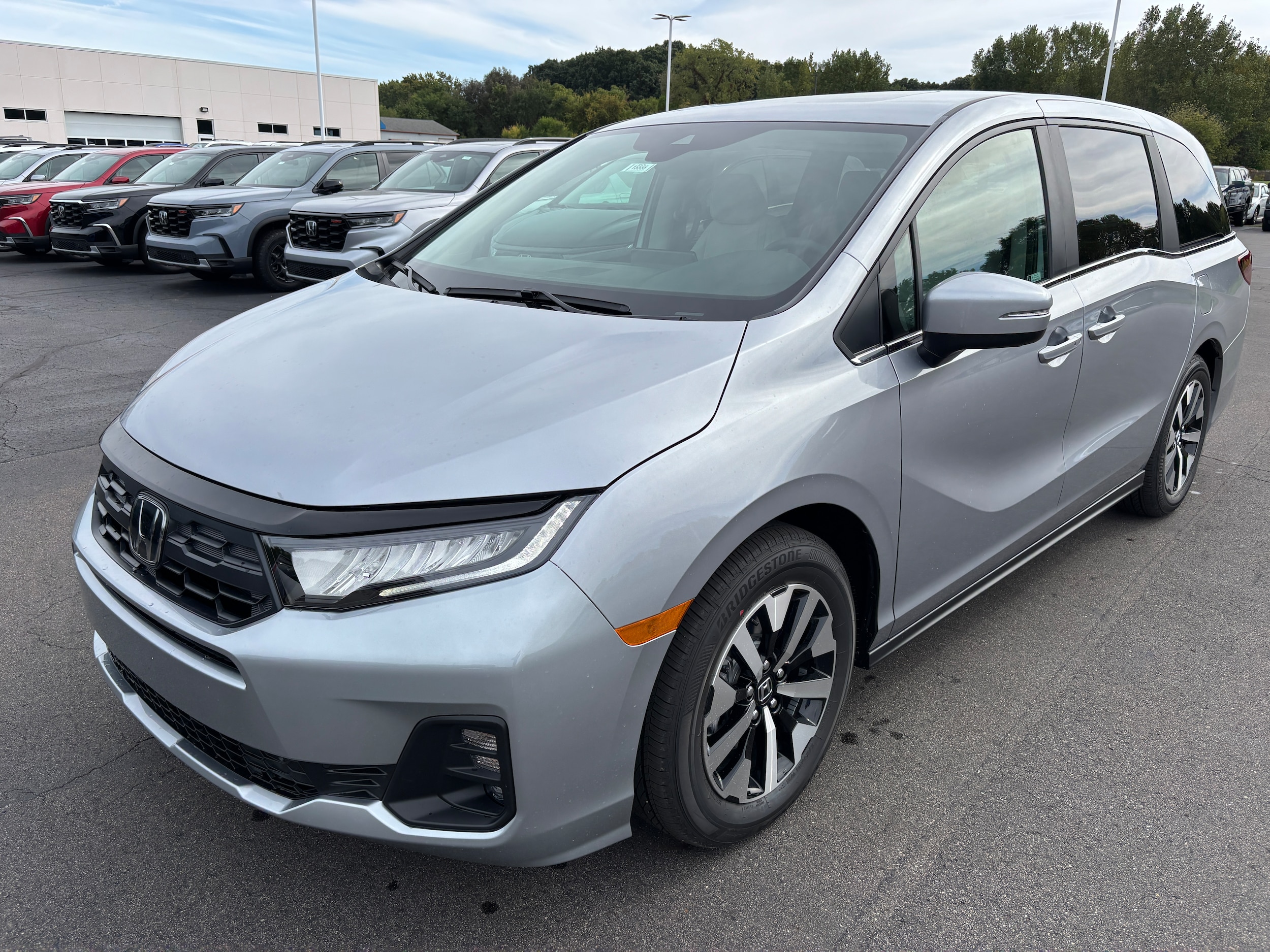 2026 Honda Odyssey EX-L photo 2