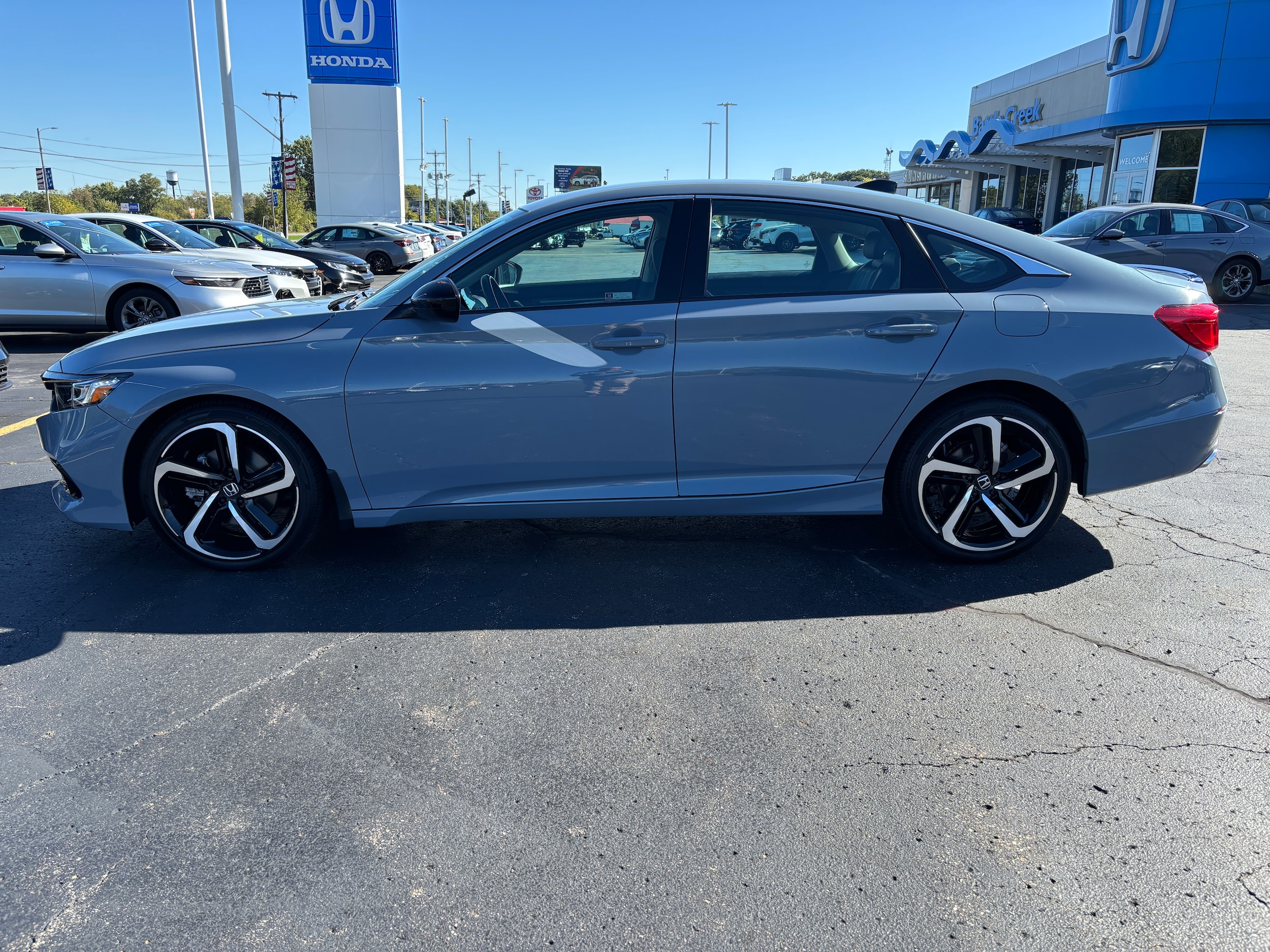 2021 Honda Accord Sport SE's photo