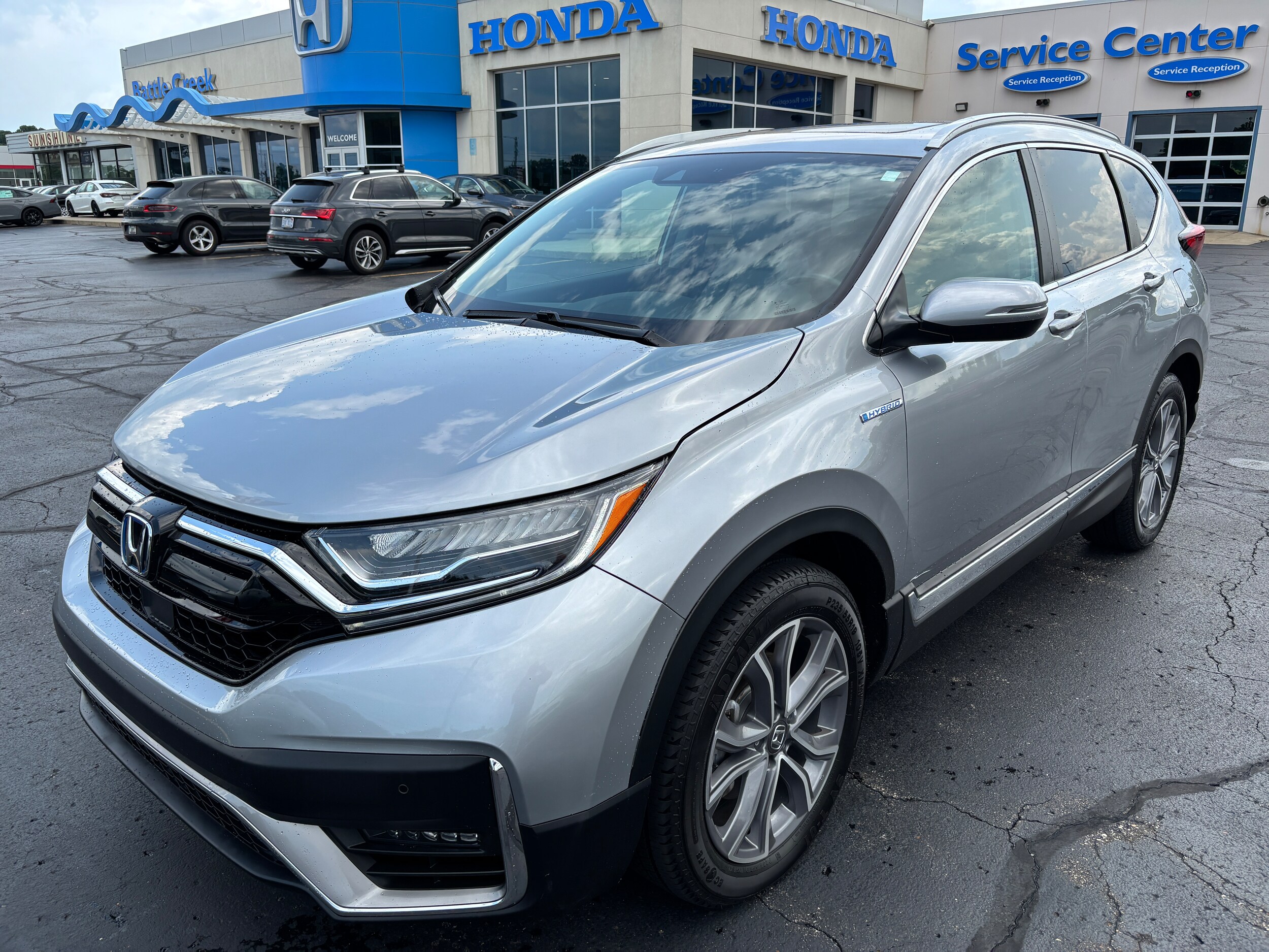 2022 Honda CR-V Hybrid Touring photo 4