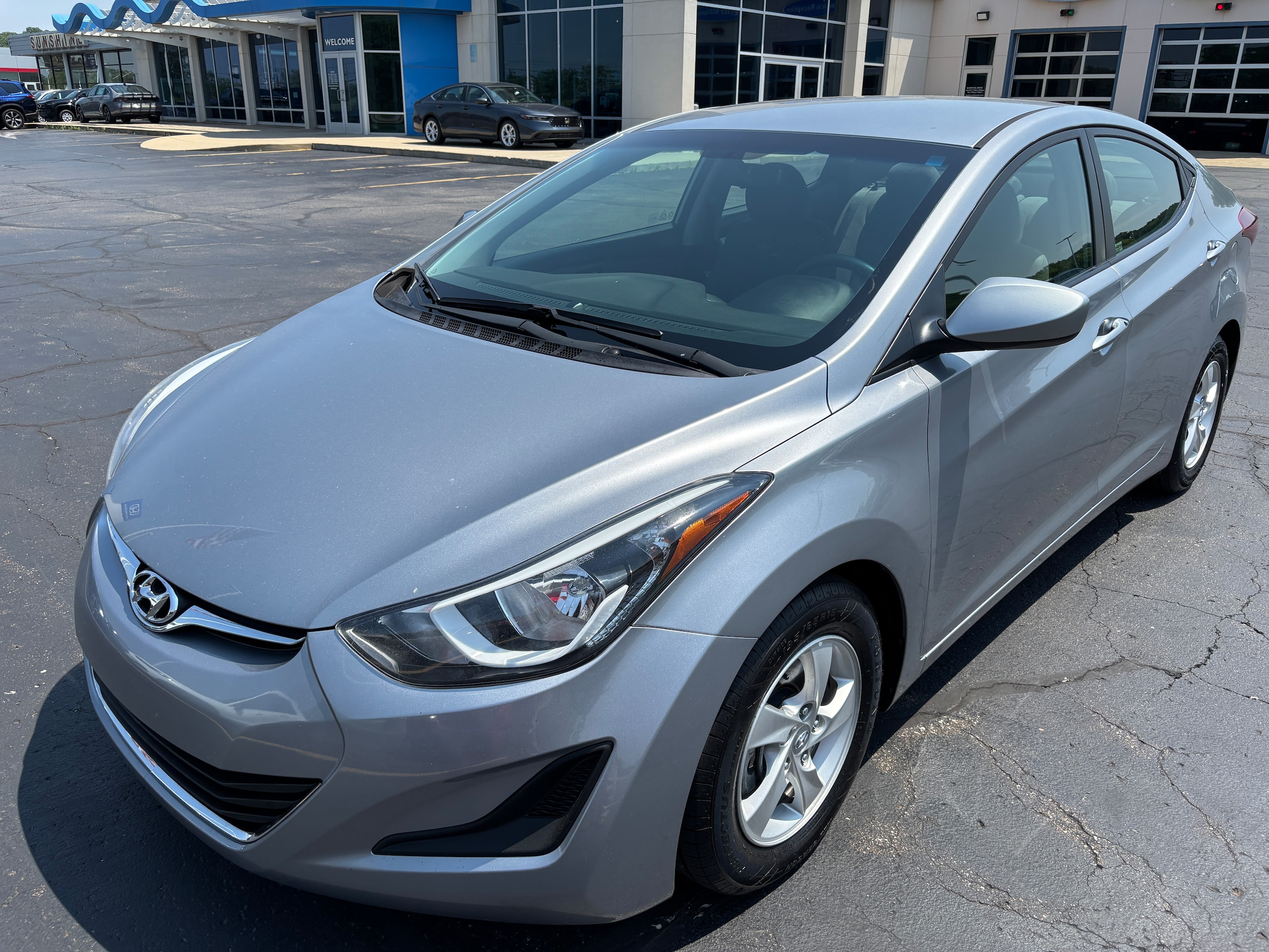 Used 2015 Hyundai Elantra SE with VIN 5NPDH4AE5FH586394 for sale in Battle Creek, MI