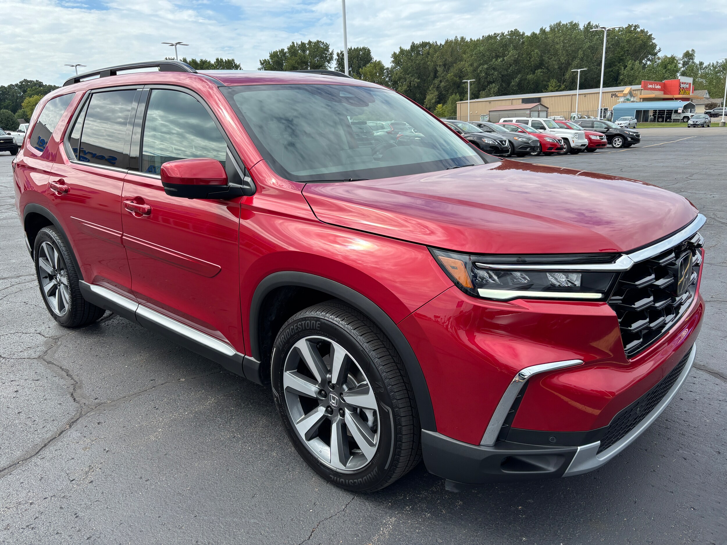 2025 Honda Pilot Elite photo 2