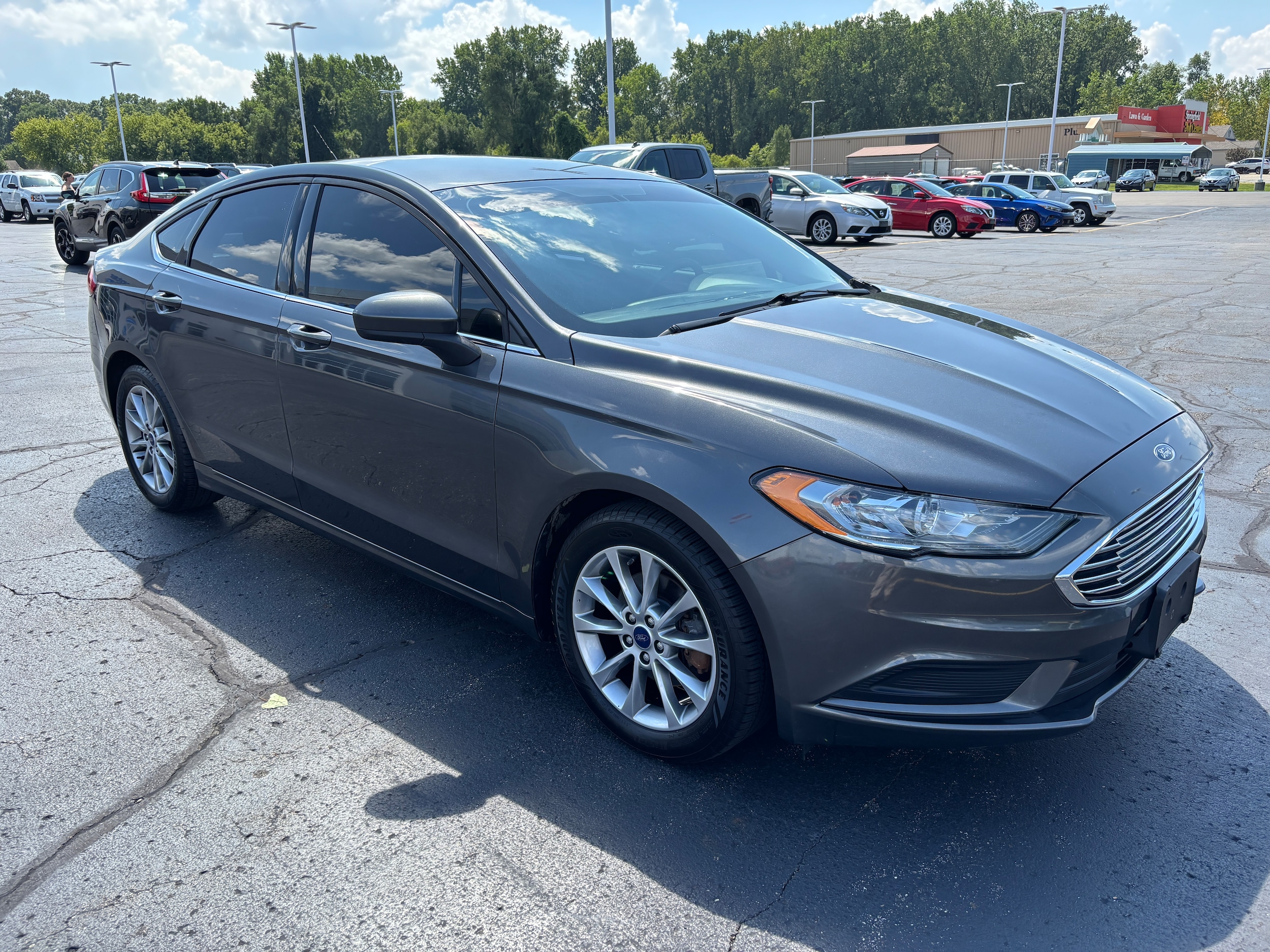 Used 2017 Ford Fusion SE with VIN 3FA6P0HD0HR172298 for sale in Springfield, MI