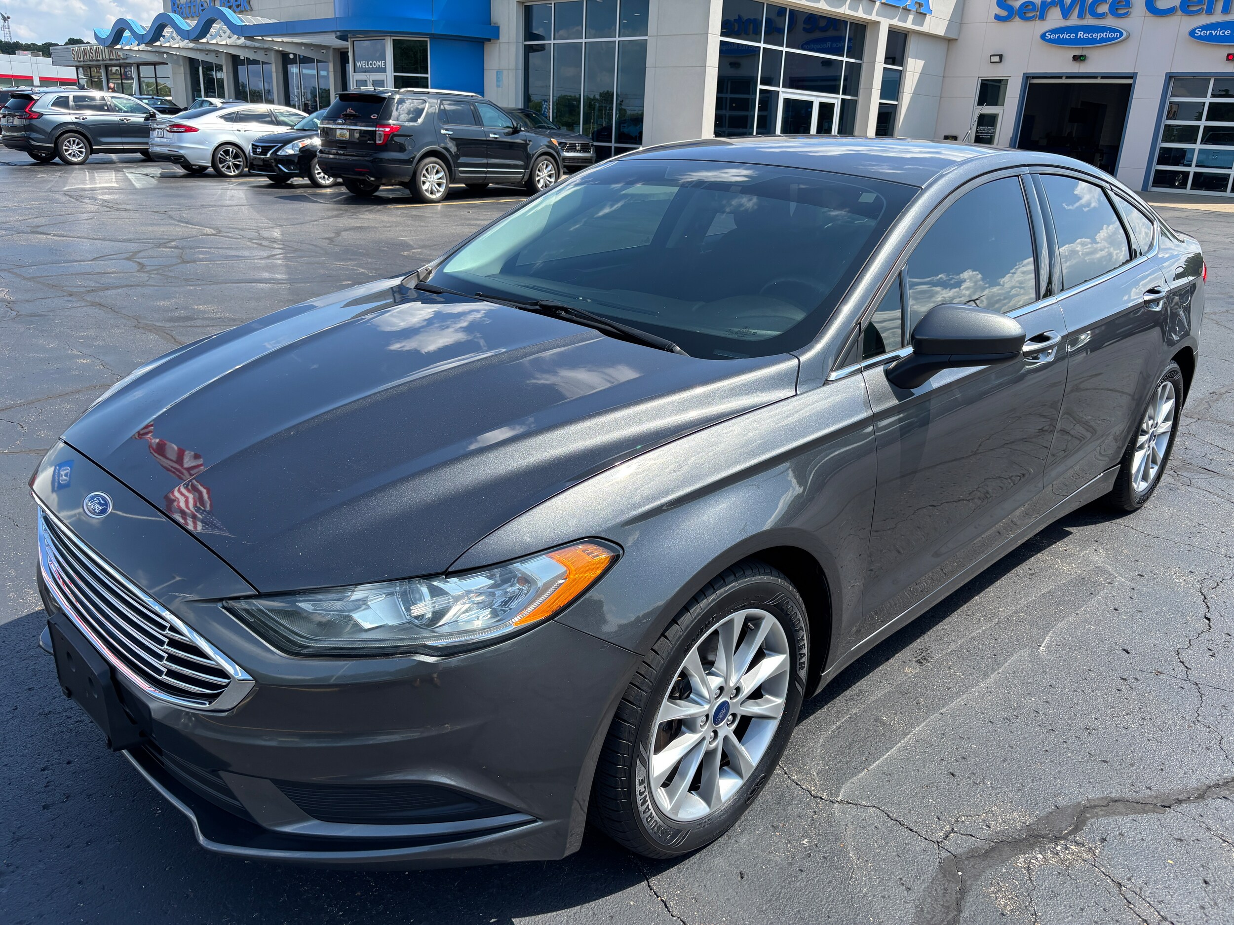 2017 Ford Fusion SE photo 4