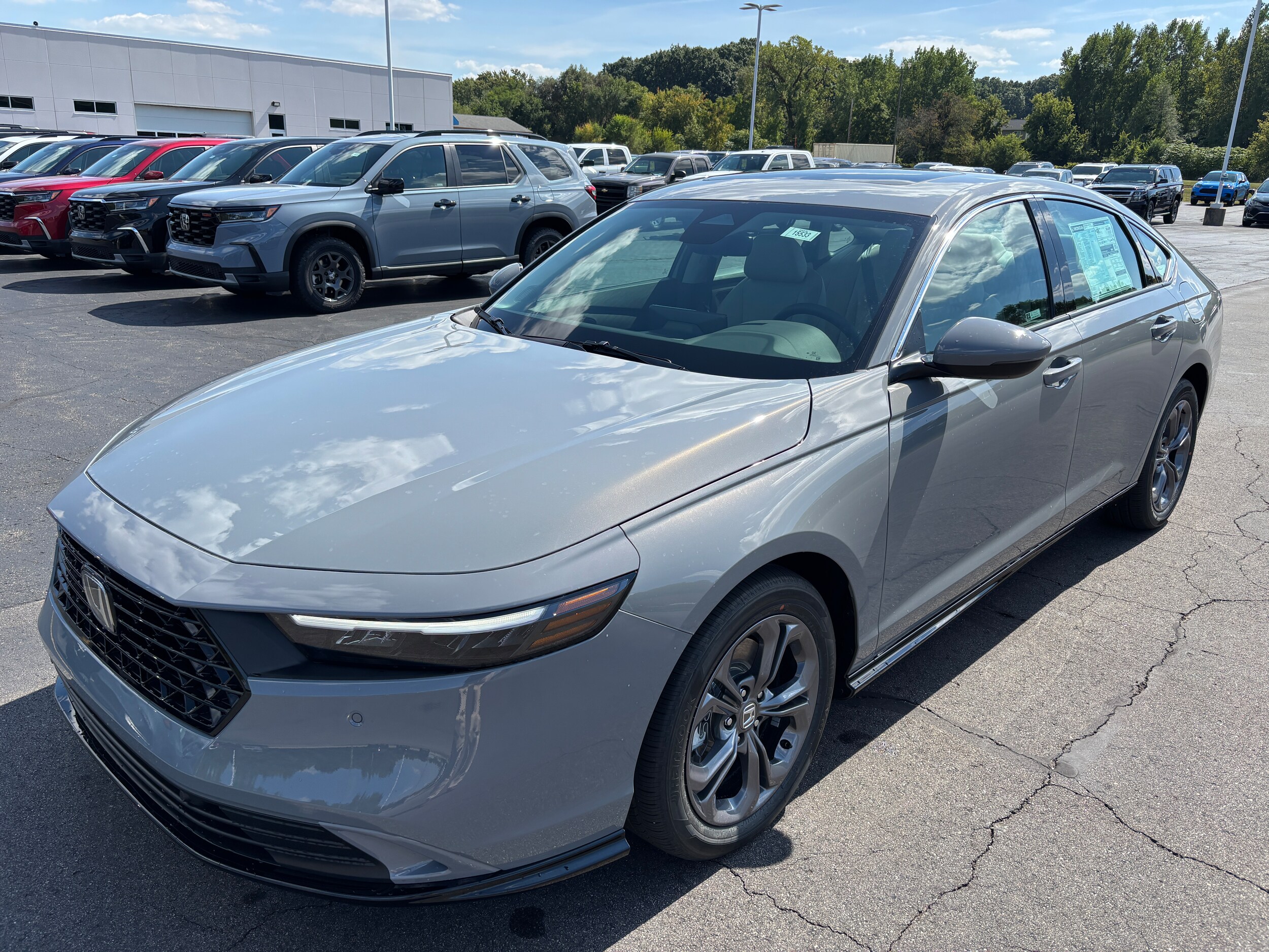 2025 Honda Accord Hybrid EX-L photo 4
