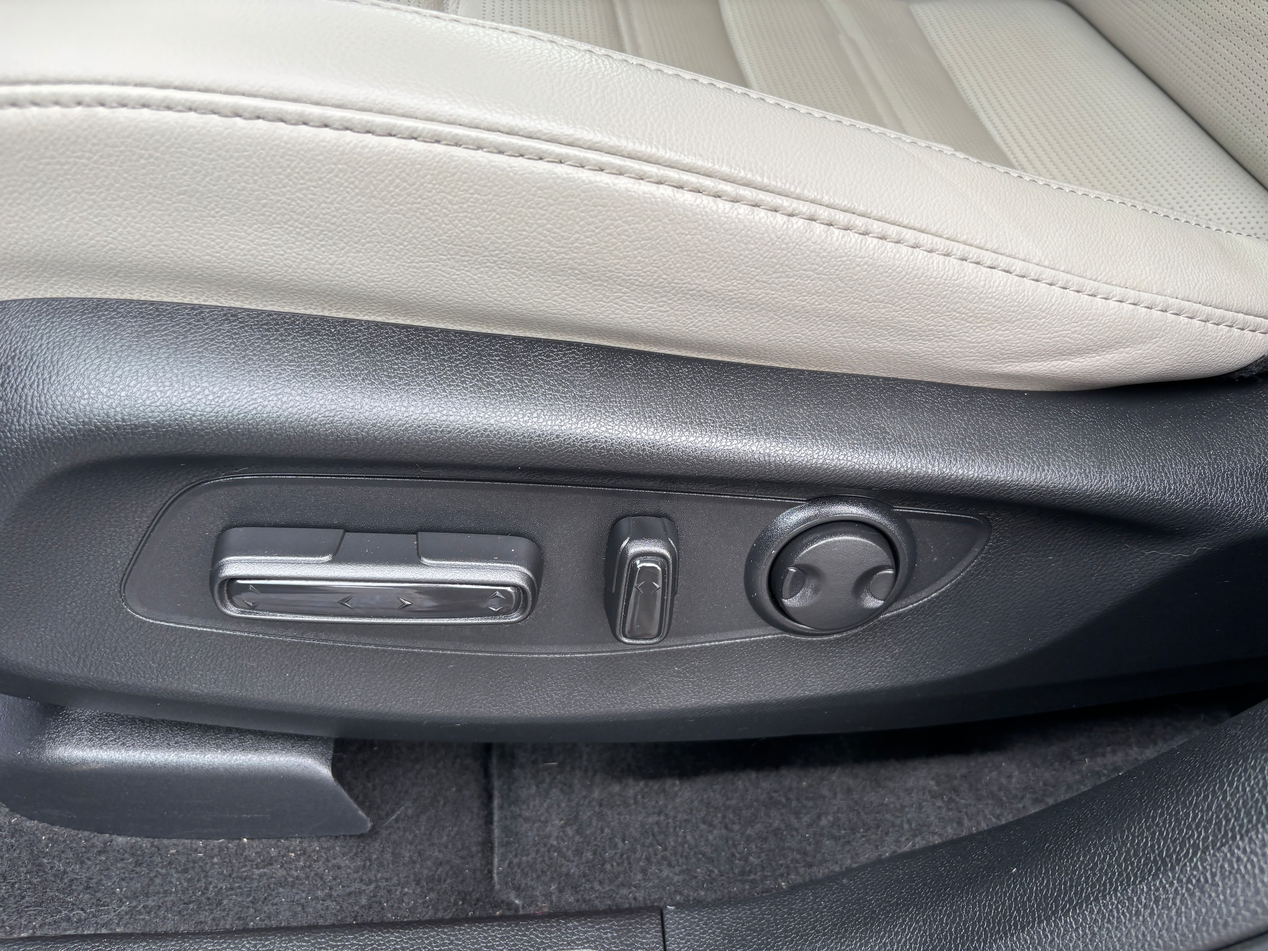 2023 Honda CR-V EX-L - Photo 12