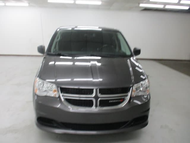 Used 2019 Dodge Grand Caravan SE with VIN 2C4RDGBG8KR754819 for sale in Springfield, MI