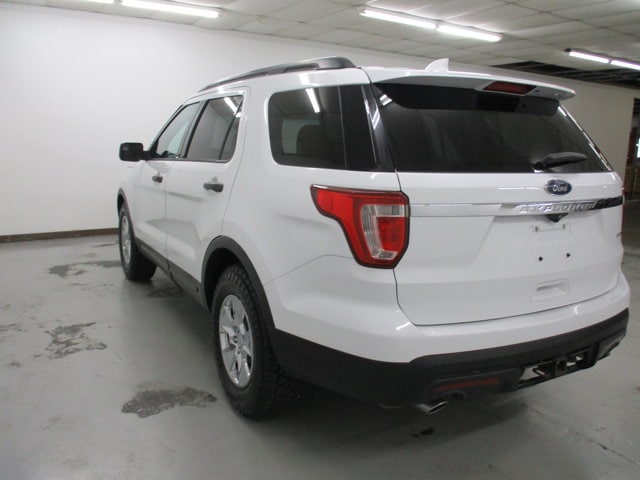 2016 Ford Explorer Base photo 4