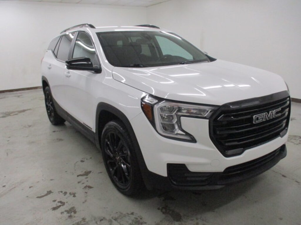 Used 2023 GMC Terrain SLE SUV