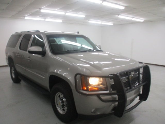 Silver Birch 2007 Chevrolet Suburban SUV / Crossover Four-Wheel Drive 4-Speed Automatic Overdrive