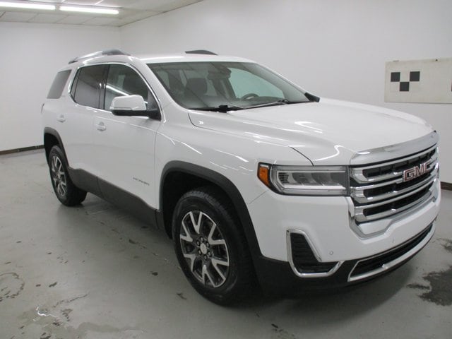 2023 GMC Acadia SLE's photo