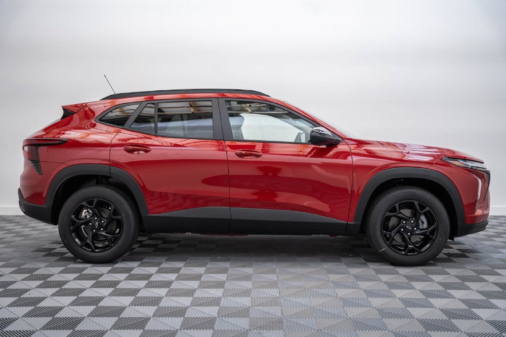 New 2026 Chevrolet Trax LT SUV