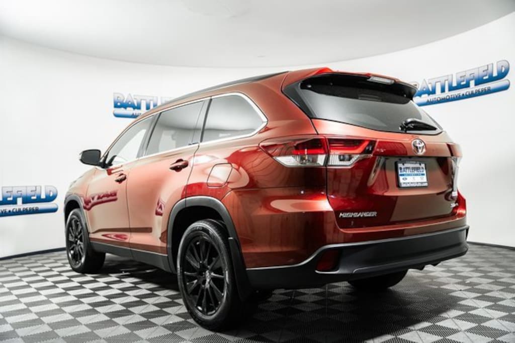 Used 2019 Toyota Highlander SE SUV