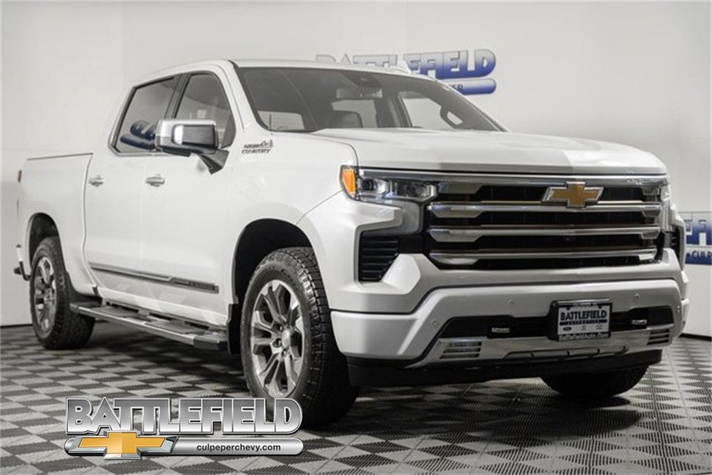 2022 Chevrolet Silverado 1500 High Country's photo