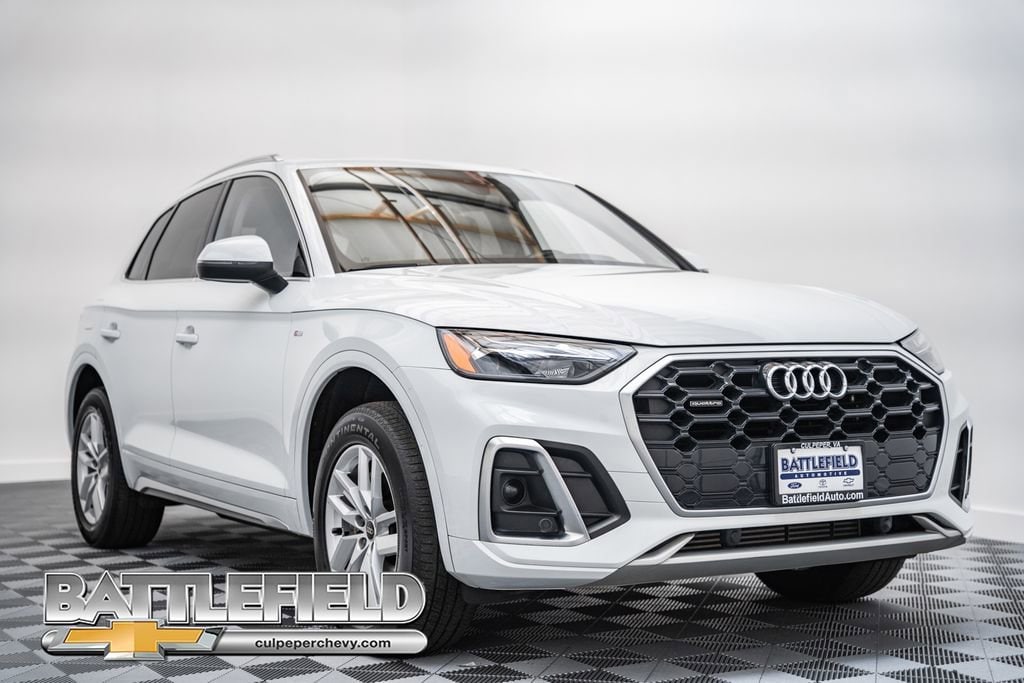 2022 Audi Q5 45 Premium's photo