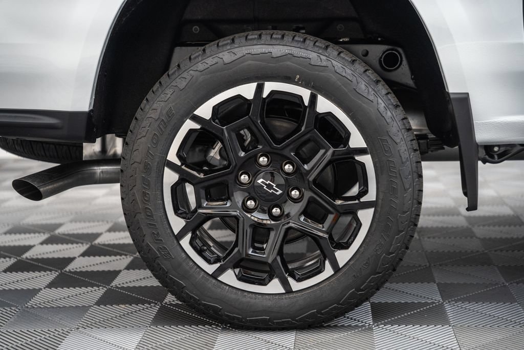 2026 Chevrolet Colorado Z71 - Photo 18