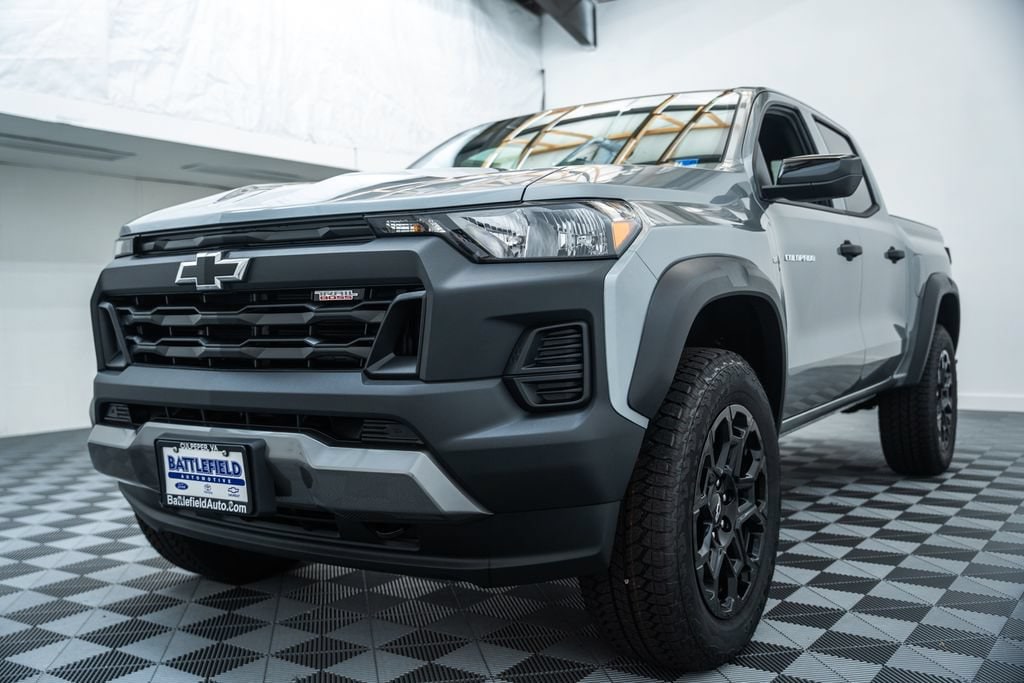 2026 Chevrolet Colorado Trail Boss - Photo 3
