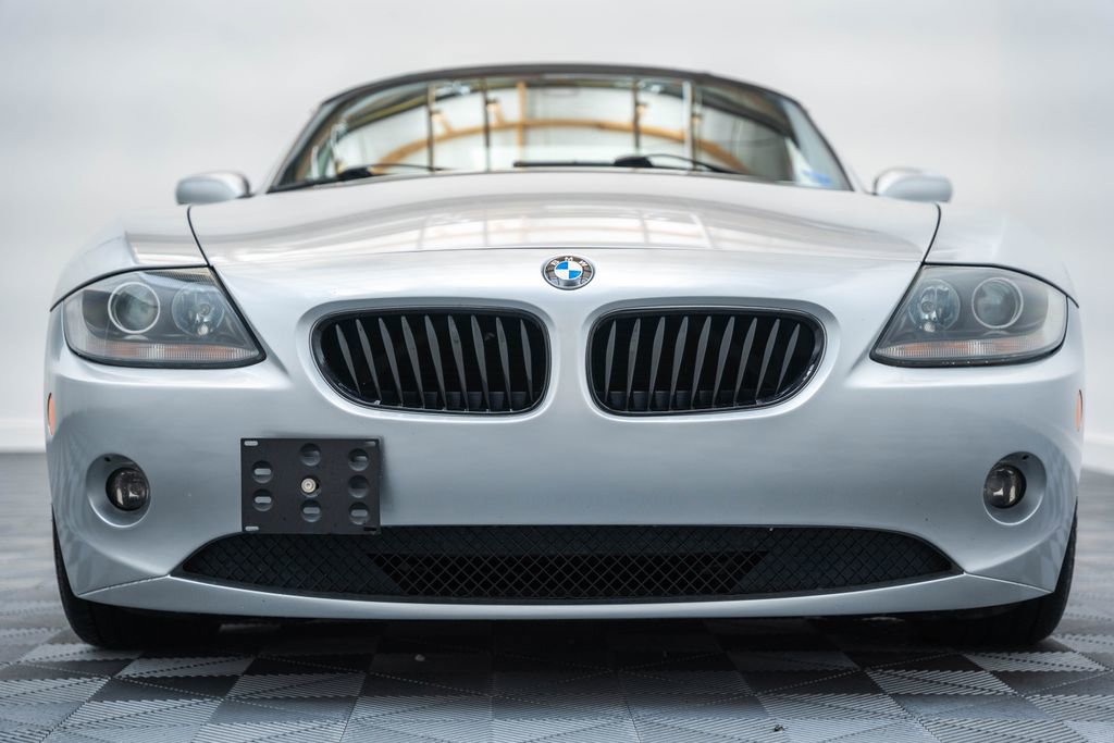 Used 2005 BMW Z4 2.5 with VIN 4USBT33545LR70507 for sale in Culpeper, VA