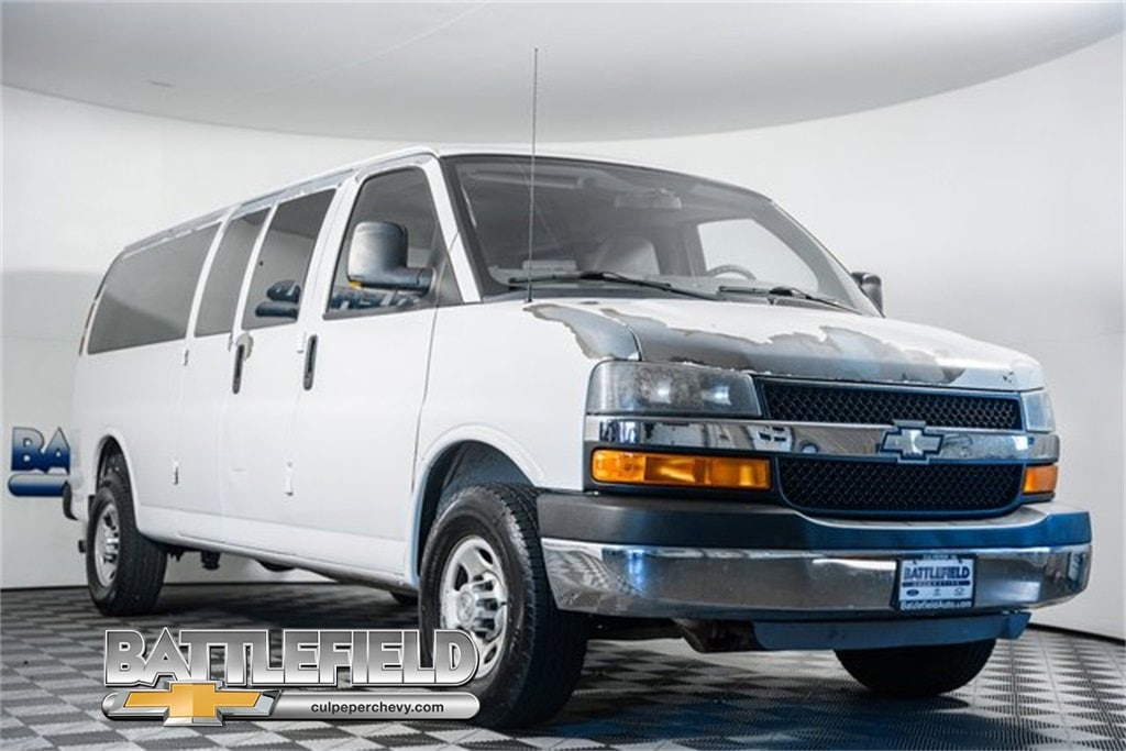 2010 Chevrolet Express G3500's photo