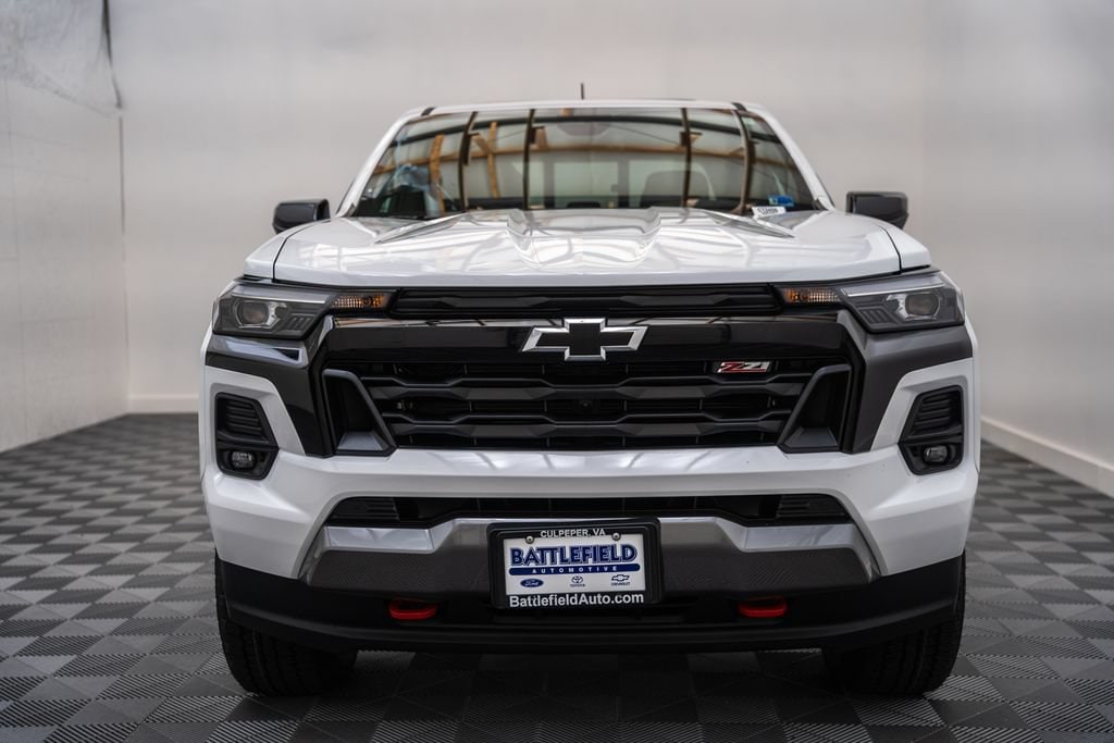2026 Chevrolet Colorado Z71 - Photo 2