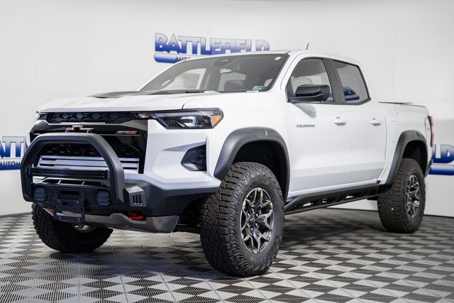2026 Chevrolet Colorado ZR2 photo 2