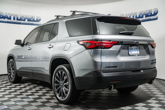 2023 Chevrolet Traverse RS photo 2