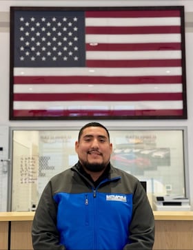 Staff member Alex Arias from ID_f08550cf69ab