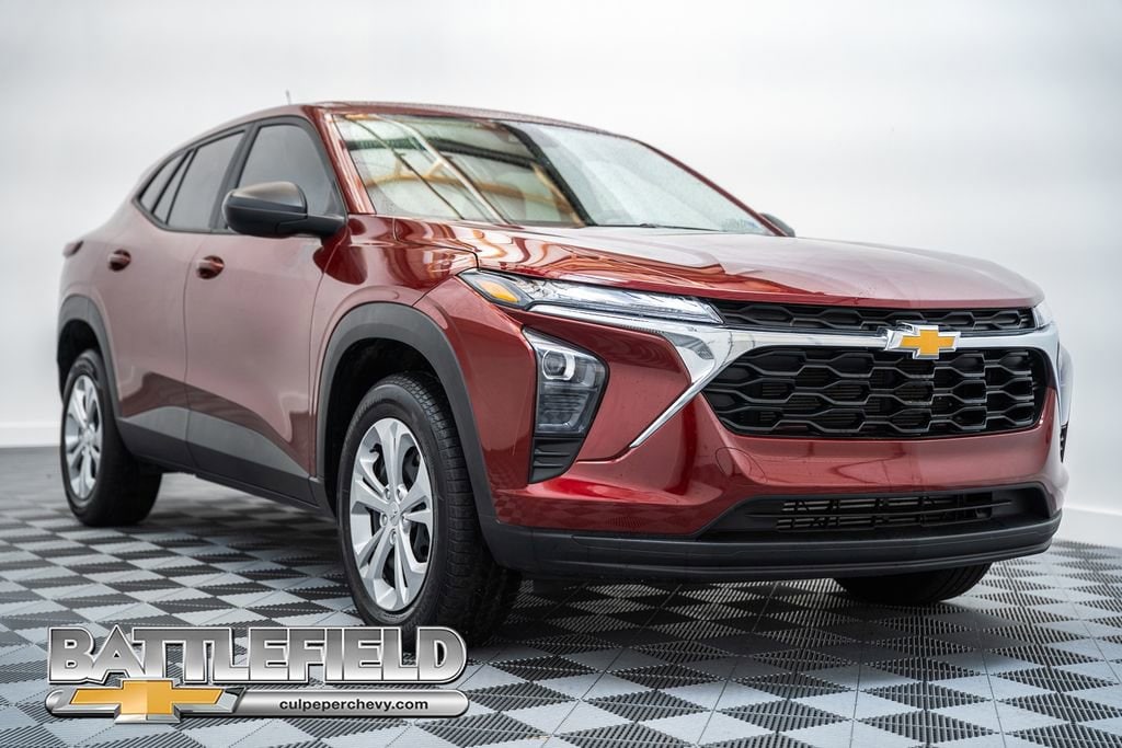 Used 2025 Chevrolet Trax LS SUV