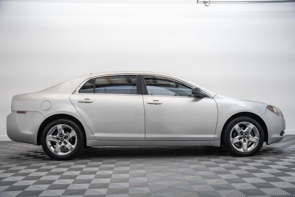 Used 2010 Chevrolet Malibu LS w/1LS Sedan
