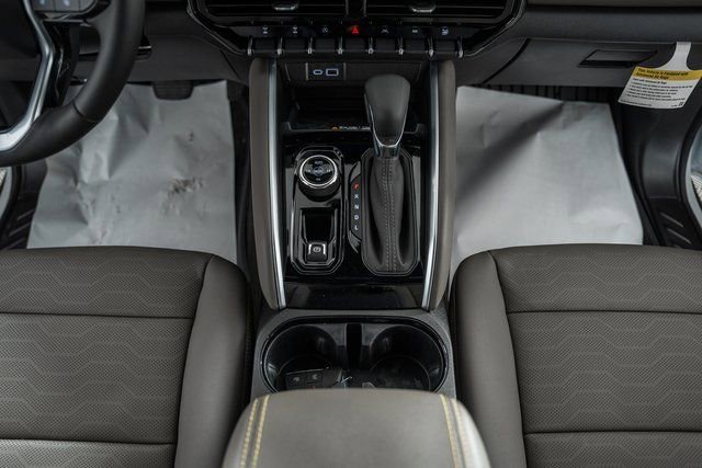 2026 Chevrolet Colorado ZR2 - Photo 31