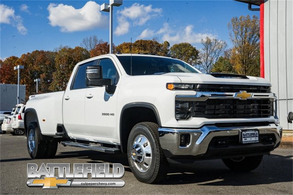 2026 Chevrolet Silverado 3500HD LT's photo
