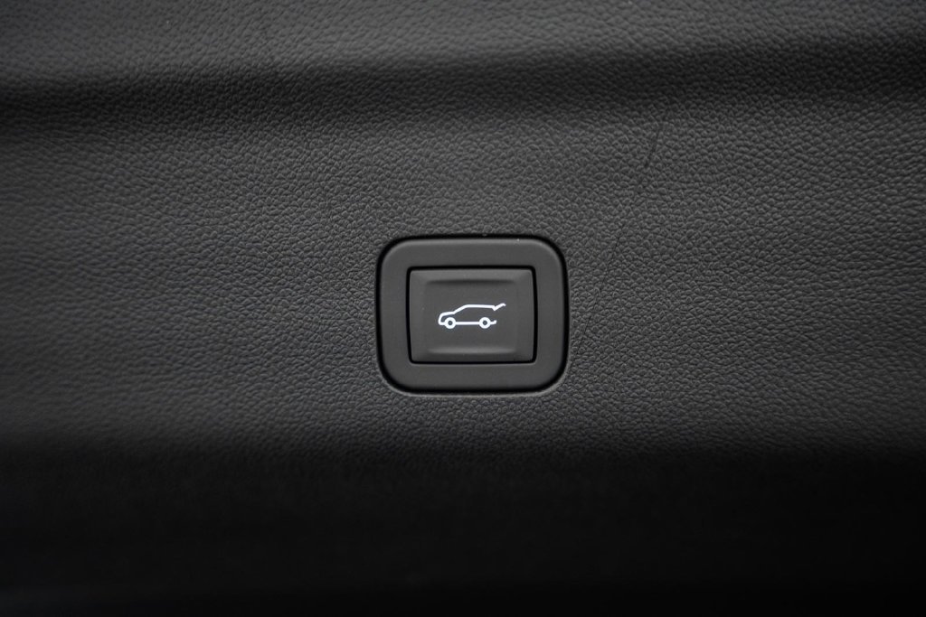 2026 Chevrolet Tahoe High Country - Photo 12