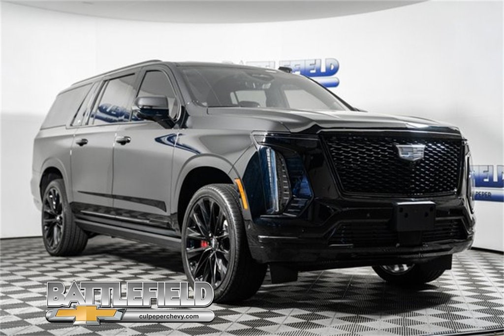 2025 Cadillac Escalade ESV Sport Platinum's photo