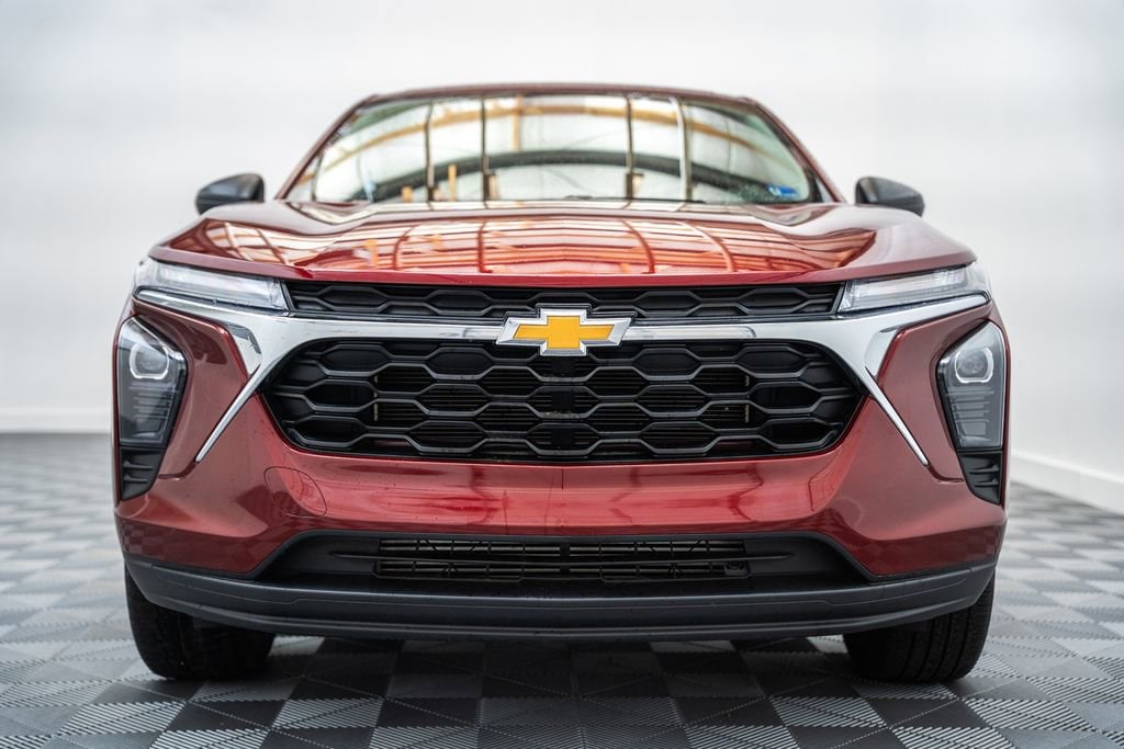 Used 2025 Chevrolet Trax LS SUV