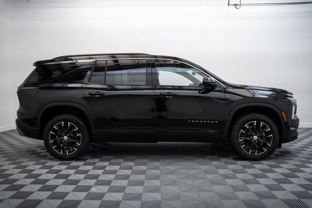 New 2026 Chevrolet Traverse LT SUV