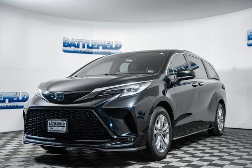 Used 2022 Toyota Sienna XSE Van Passenger Van