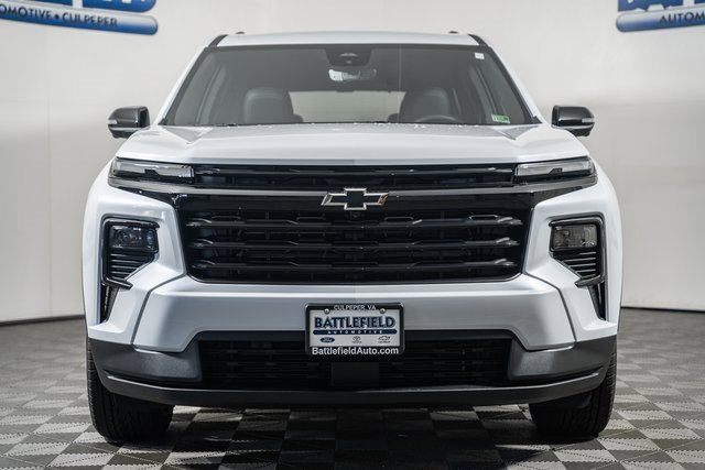 2026 Chevrolet Traverse photo 2