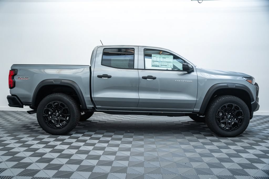 2026 Chevrolet Colorado Trail Boss - Photo 4