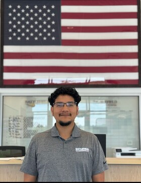 Staff member Axel Zamora from ID_3031e75bed78