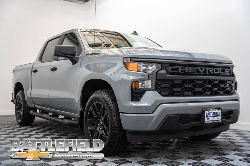 2025 Chevrolet Silverado 1500 Custom 4X4 Crew Cab Short Box's photo