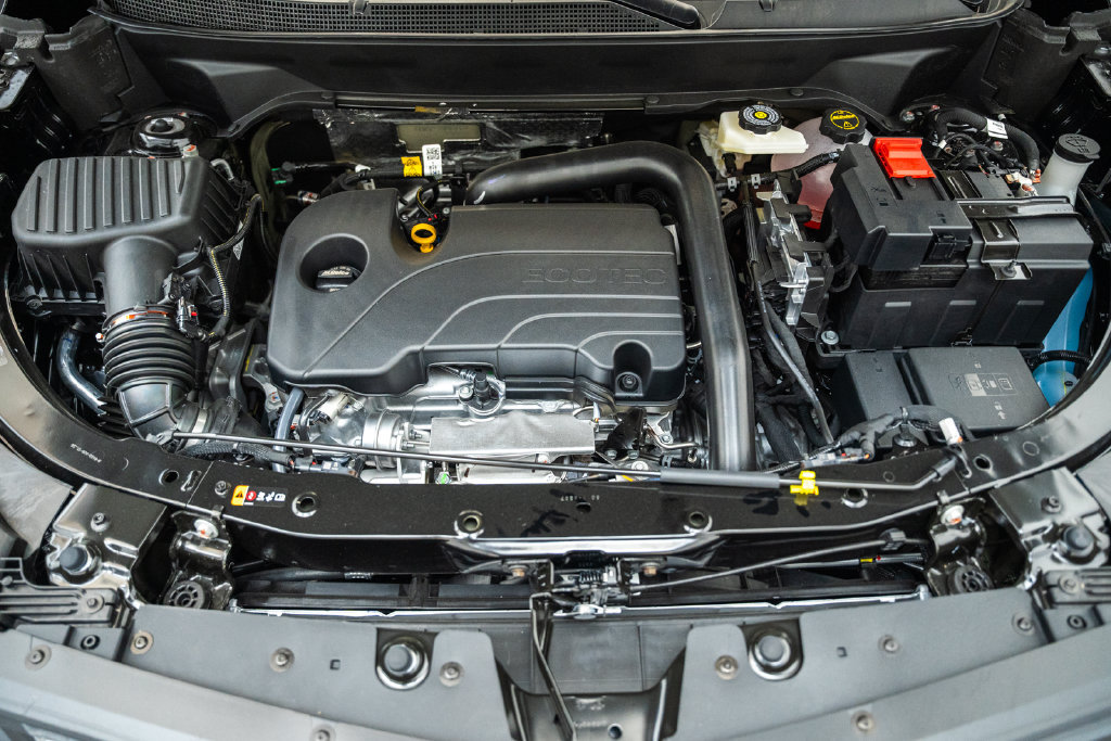 2027 Chevrolet Equinox LT - Photo 22